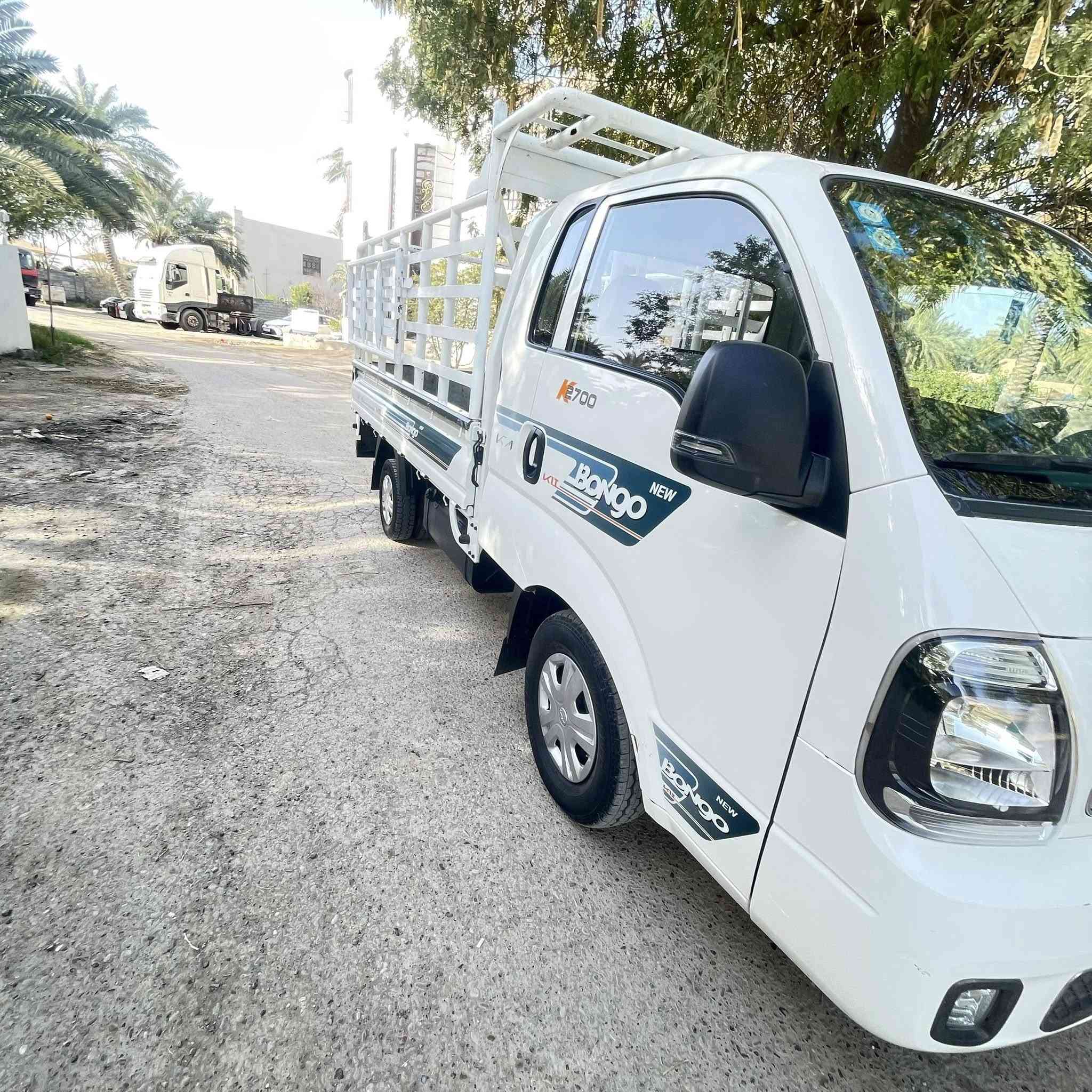 سلام عليكم كيا البيع موديل 22بسمي  كامل ماشيه 73 الف العنوان بغداد سعر148رقم الهاتف ***********
