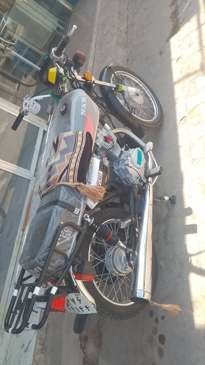 سلام عليكم ورحمه الله حبايب نامه موديل 25 نضيفه جدا لا تبخر ولا تنقص ولا تنضح ولا مفتوحه سعر 650وبيه مجال قليل مكانه في بابل محاويل خاص مفتوح أو ***********واتساب
