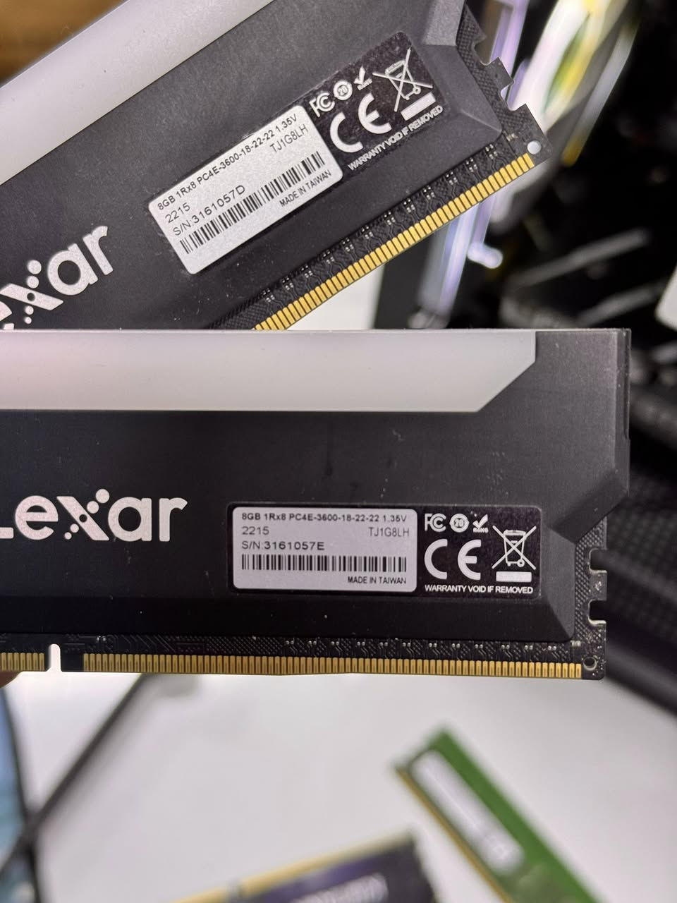 تحية طيبة 
RAM 16 3600 CL 18 RGB LEXAR
السعر ١٢٥ الف مع التوصيل 
سعر قفل بدون عملة شبابنا


**إذا كنت صاحب هذا الإعلان وتريد حذفه لأي سبب، رجاءا أرسل رسالة إلى الدعم الفني**