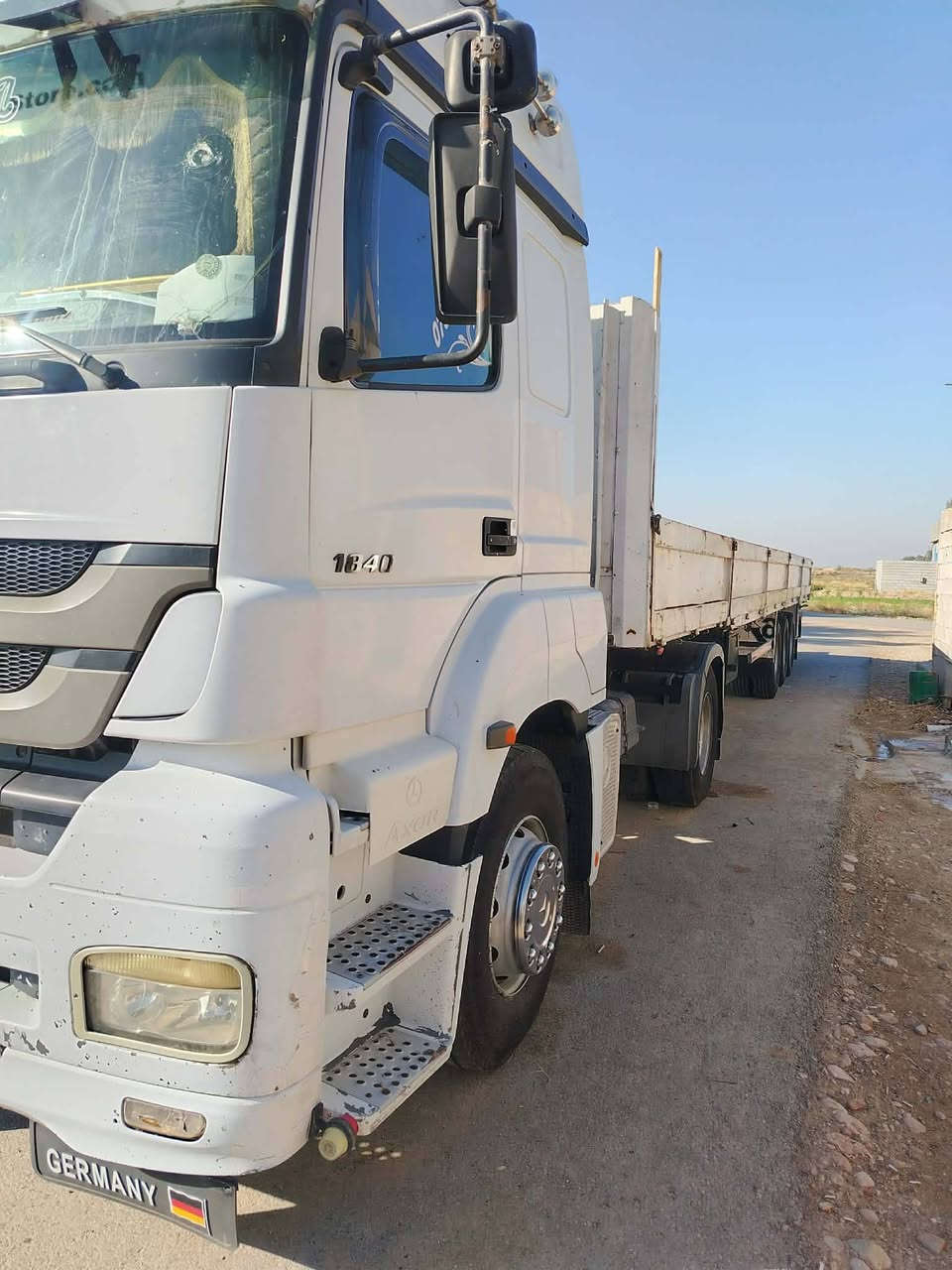 اكسور للبيع 2005 كير 4×4 هاف عربانة 3 دناكير دبل تاير بلادي. سيارة مكفولة وجاهزة للشغل . سنوية2031. هزة وبراد جديد. سعر 265. وبيهة مجال. ‏‪***********‬‏. ‏‪***********‬‏
