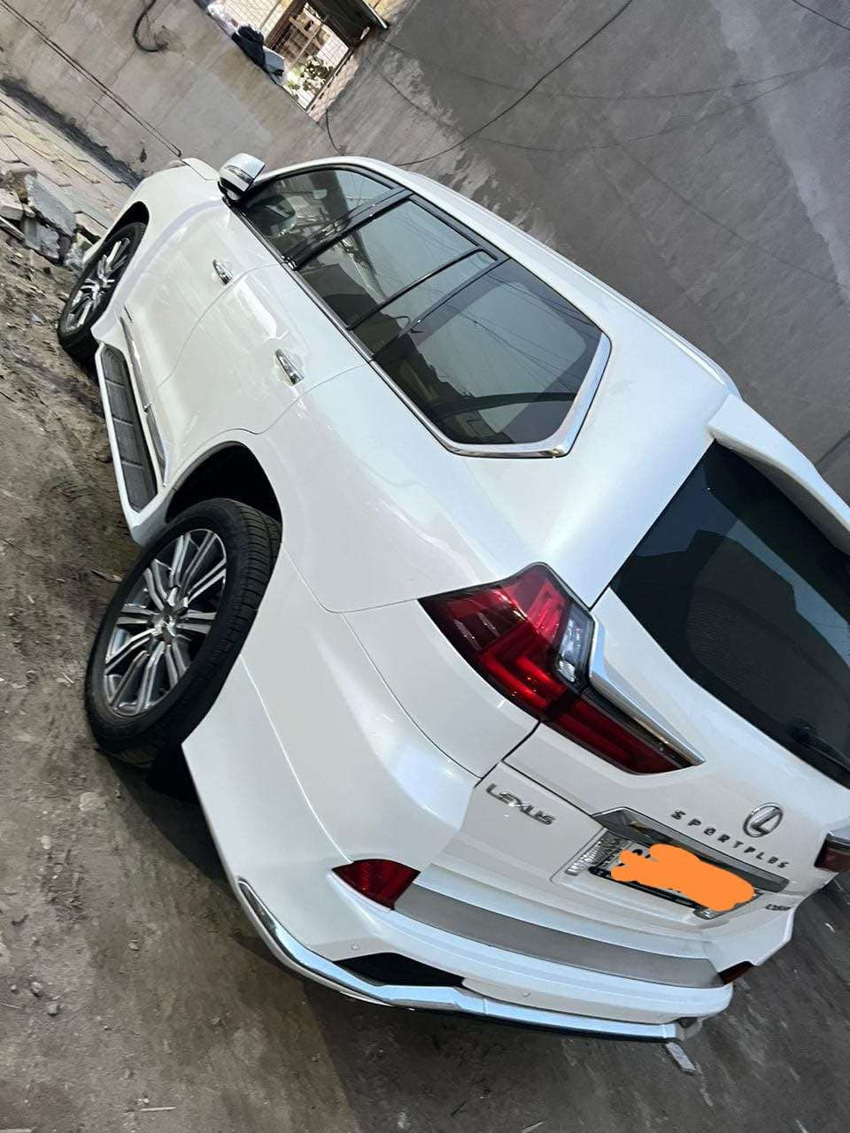 السلام عليكم
للبيع لكزز
السيارة جديدة ونظيفة جدا
موديل ٢٠١٦
ماشية ١٢٥ الف حقيقي
فول مواصفات معروفة مواصفاتها
مكفولة عدى تكحيل بالباب مال سايق  بالكارت
سيرفس كامل بالشركة
تخم تاير جديد
رقم دهوك باسمي
مكاني بغداد الكريعات او السيدية
السعر ٦١ وبيها مجال بسيط
للاتصال ع الهاتف
*********** بغداد, العراق
