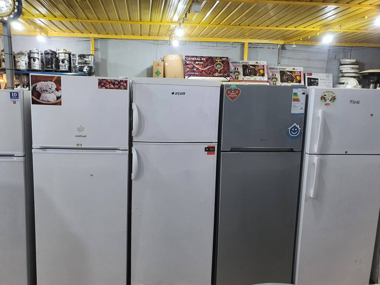 متوفر كل انواع الثلاجات
انواع وماركات شرط التجميد 
الاسعار حسب الحجم 
متوفر لدى مجمع الكرار 
#متوفر #كل ما يحتاجه المنزل   #اصلي باله

موقعنا الزبيدية شارع 20 مجمع الكرار 
للاثاث المنزلية المستخدمة
للاستفسار الاتصال 
***********
***********
