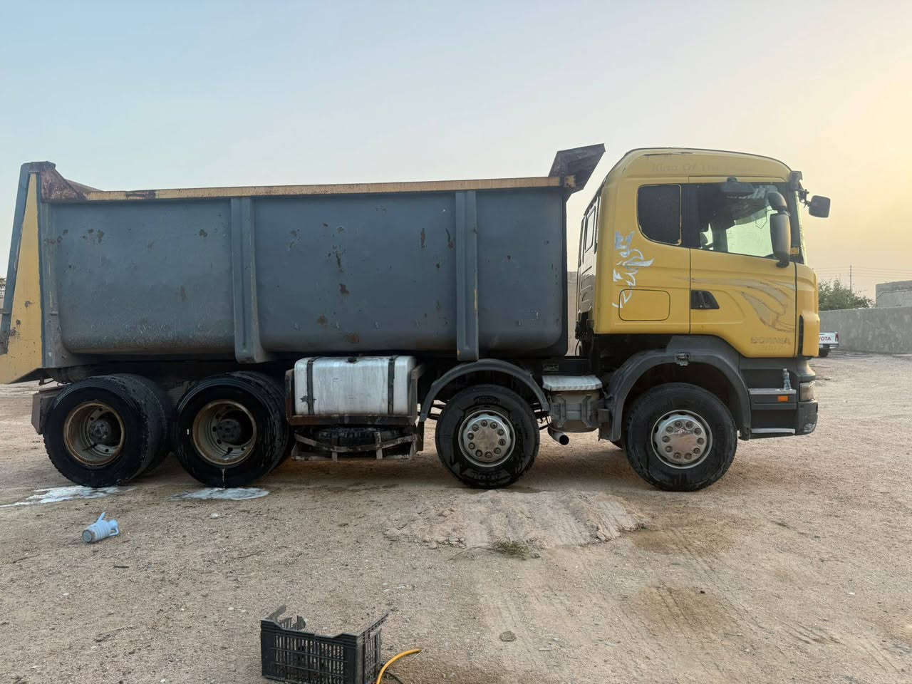 سكانيا عقرب قلاب للبيع
موديل 2007 اصل وسنويه
محرك V6 420 انجكتر جديد 
كفاله عامه بدي حوضي
تخم تايرات 24
رقم انگليزي بصره بأسمي والسنويه 
سياره جاهزه 
مكان بصره 
للاستفسار اكثر الاتصال بالرقم ***********📞📞
