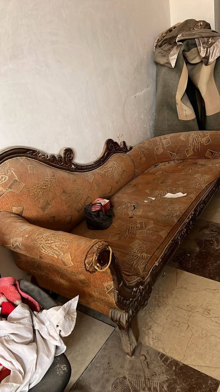 اثاث منزل مجاناً لمن يحتاجه.
شرط يقسم بالقرآن يستخدمه شخصياً ولا يبيعه.
و جلب عقد زواج لم يمر عليه سنة.
علماً انه يحتاج فقط تنظيف لان المنزل تركناه منذ سنوات ويوجد تراب على الاغراض. 
نسألكم الدعاء.


**إذا كنت صاحب هذا الإعلان وتريد حذفه لأي سبب، رجاءا أرسل رسالة إلى الدعم الفني**