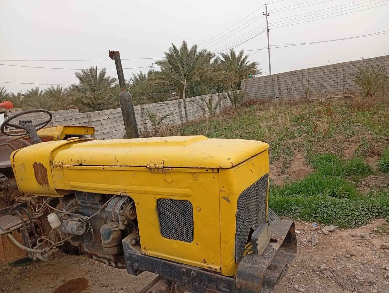 مكينه عنتر للبيع موديل ٨٨ مكان ديالى بدون 
***********
