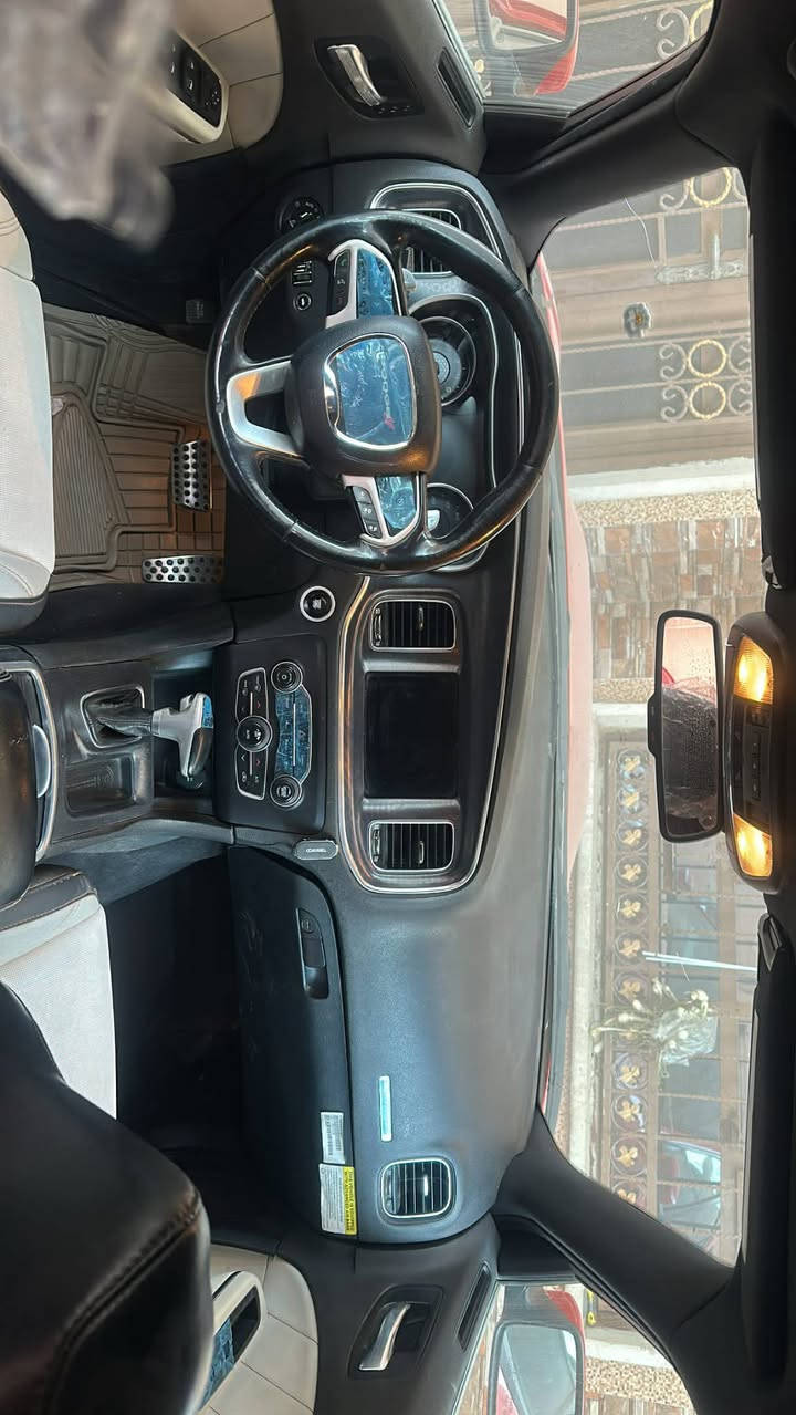 دوج جارجر 2017
اللون برتقالي مميز 
ماشيه 81 كم 
السياره فول مواصفات 1/1
السعر 195 وبيهه مجال 
مكان السياره بابل المركز 
حادثهه جاملغ وبنيد 
للاستفسار اكثر  الاتصال ***********
