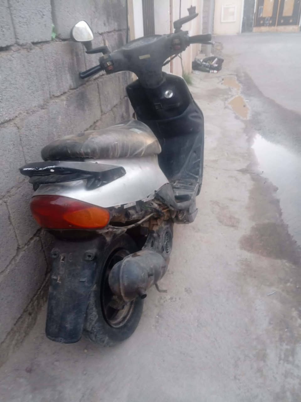للبيع شغاله يرادلها بس تاير خلفي ب225 قفل ***********بي واتساب
