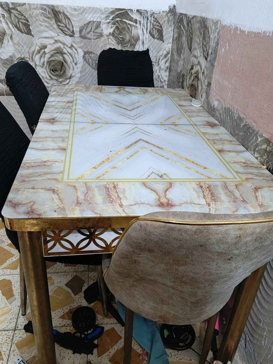 للبيع كنتور بابين خشب
ميز طعام اربع كراسي نظيف مابي كسر


**إذا كنت صاحب هذا الإعلان وتريد حذفه لأي سبب، رجاءا أرسل رسالة إلى الدعم الفني**