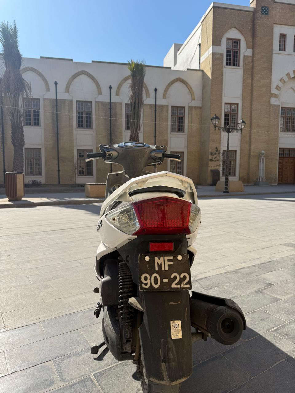 السلام عليكم. سكنس فحل ياباني ياباني للبيع الدراجه صارله اقل لسبوعين الدراجه اذه بيه برغي تجاري تاخذه بلاش ممفتوحه قبع نفخ ستان حساس الداجه خير من الله دهن كله امزويل وبانزين محسن  المو شراي ولميعرف بيه ليتعبني السعر خاص العنوان بغداد الاعضميه الهاتف ***********
