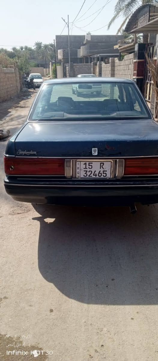 سلام عليكم سيدان اكراون للبيع موديل 1990زوج تاير جديد
مكينة كير خير من الله  شرط التحويل سنوية 2028 السيارة مثل ما موضحة بل الصور 
مكاني ديالى شهربان سعرهة 27وبيهة مجال باقي التفاصيل اتصل ***********
