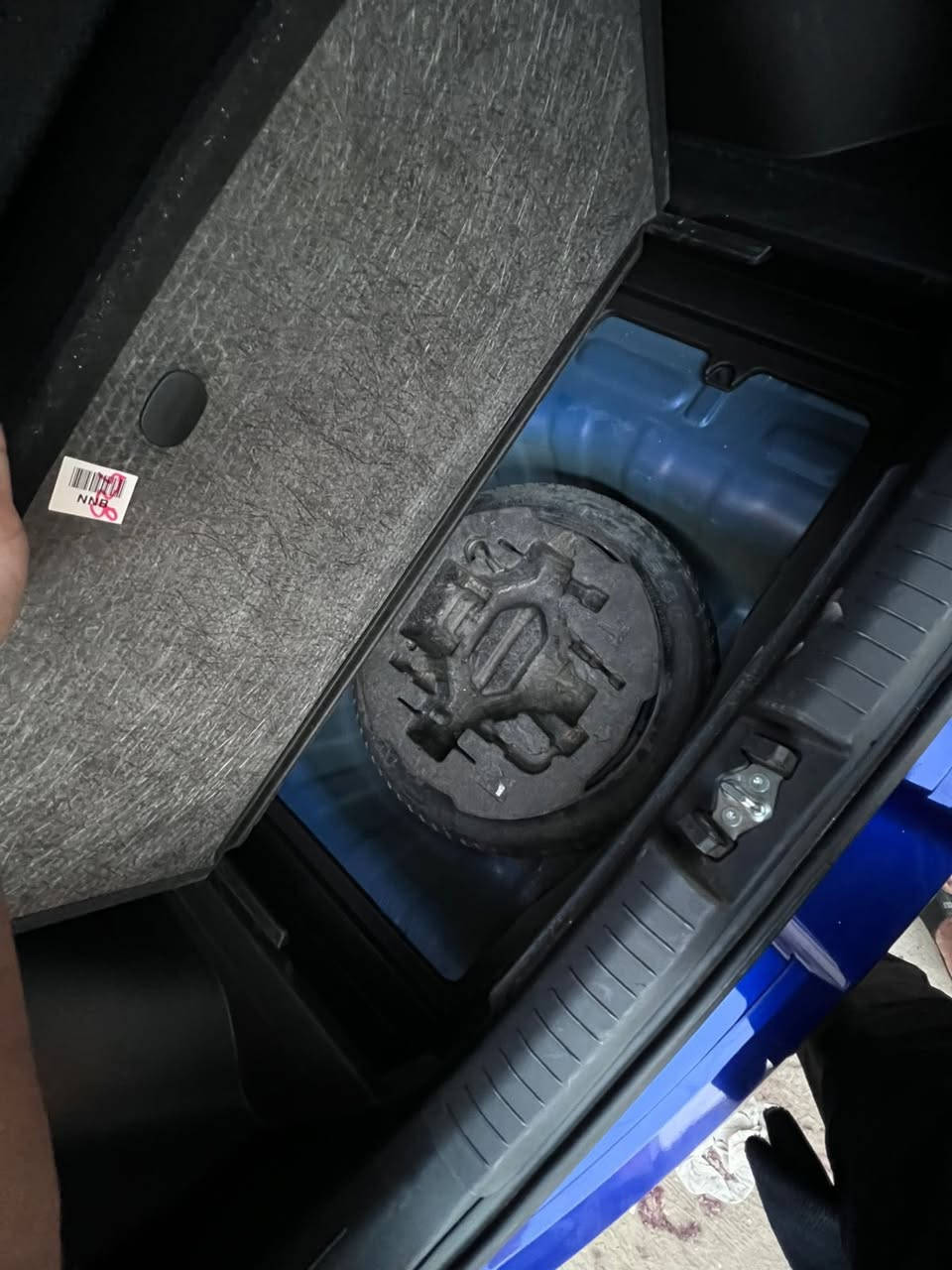 ً
للبيع فقط لون   ازرق فول  1/1
هونداي فينو مديل 2024بدون رقم 
 بصمه رادار360
مكينه 1600 دبل نوزل  
تشغيل عن بعد
كشنات جلد  مع تدفئه 
زنون بلاد مع حاجب  لد  
شاحن لاسلكي  
 السياره فول موصفات 
ايرباك دركه  فقط
سياره جديده 
السعر128 
بغداد البلديات  
الاستفسار ***********
