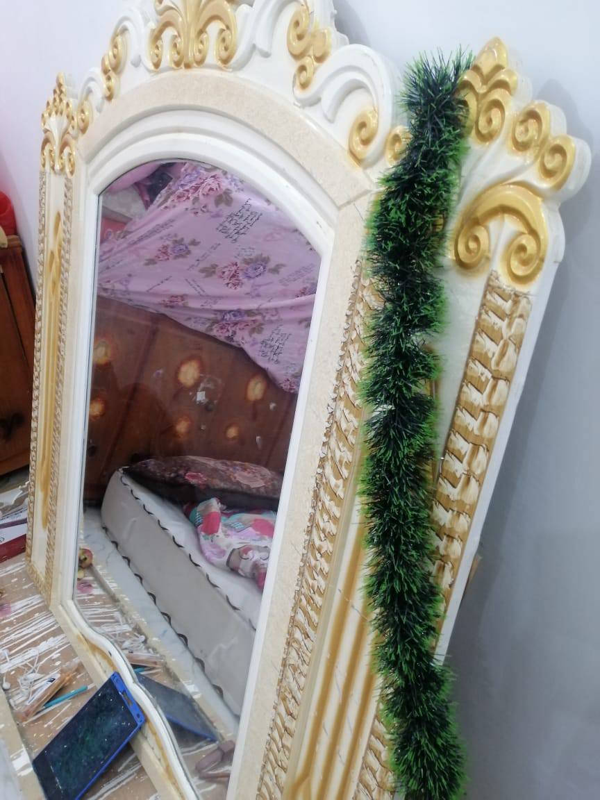 سلام عليكم اخوان عندي غرفه نوم كامله للبيع بيه 6 ابواب مال كنتور وبيه 4 ميوز صغار  وبيه زاويه بيه  خانات 2 وفوق خانه هم جبيره / السعر 650 الرقم /***********/
