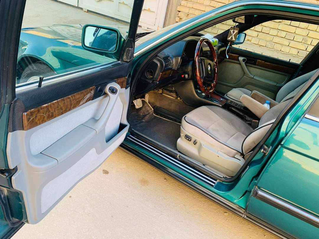 غير متواجد على. الفيس

السعر 63 تفاصيل السياره 
معروفه كل نقوصات مابيها 
1992 موديل 
كلشي بيها على وضع الشركه
فقط صبغ عام جماليه بدون اضرار 
***********
