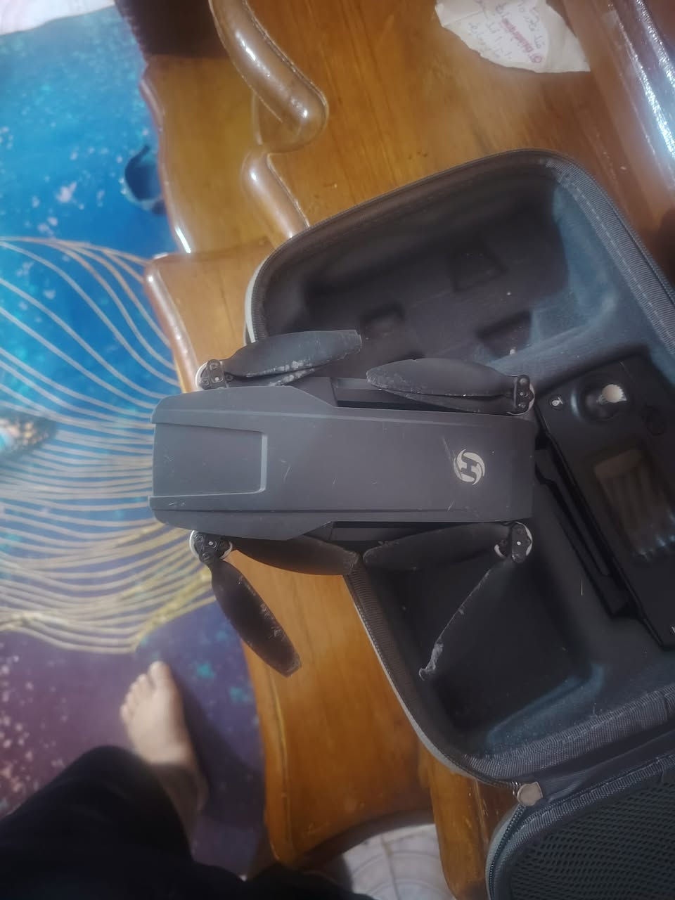 متوفر درون Hs720 اعتقد هيج اسمها مع كافة ملحقاتها شكلها موضح بالصورة بيها شخطات نتيجة الطيران الغلط وكلشي مابيها وكلشي شغال كافة ملحقاتها وياها وبيها أجنحة اضافية ومفك براغي وشاحنة وريموت كنترول وجنطة مكاني بابل ماعندي توصيل راسلني اطيك مميزاتها


**إذا كنت صاحب هذا الإعلان وتريد حذفه لأي سبب، رجاءا أرسل رسالة إلى الدعم الفني**