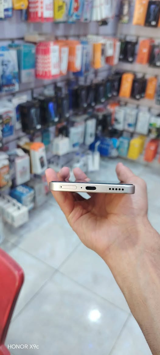 هونر5G X9D ذاكره256رام12جهاز مكفول وغراضه ويا سعره375 مكاني مشخاب ***********

