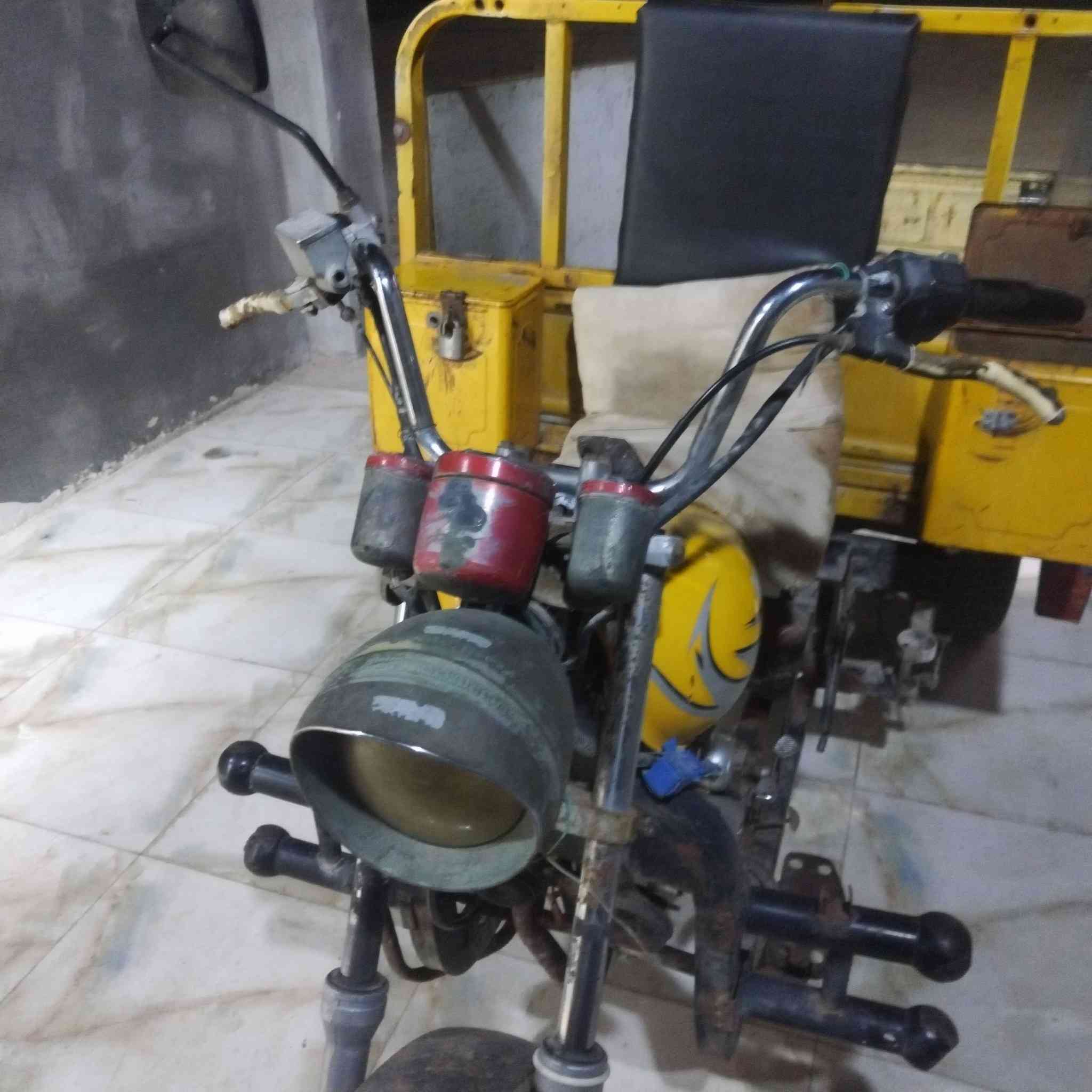 سلام عليكم ستوته رقم سنويه اريد اراوسه بدوات لويطوني فرق واذا بببيع سعره مليون وبيه مجال


**إذا كنت صاحب هذا الإعلان وتريد حذفه لأي سبب، رجاءا أرسل رسالة إلى الدعم الفني**