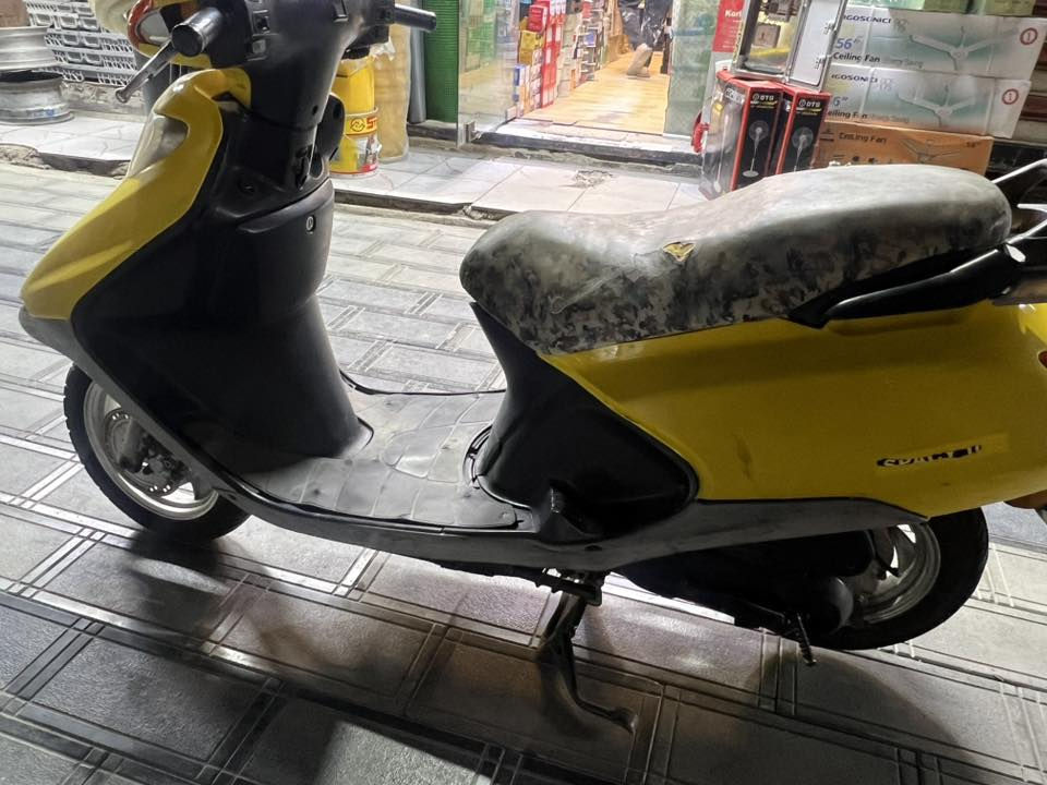 سلام عليكم دراجة سبيسي 100
كابريتر كفراتها نضيفة  مكينة وسط 
كابريترها لاصلي   بيها خيط تبخير بسيط 
السعر200 مكاني العطيفية او المنصور
***********
