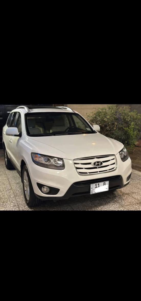 سنتافيه2011 خليجي
 فول مواصفات للاخير  1/1 ( اخت زيرو ) 
عدادالمسافة 81الاف كم 
شرط كفاله  لاضربه ولا تبديل المواصفات فول 1/1
كشن كهرباء 
داخل بيجي 
بصمه تشغيل 
حساس خلفي  
تحكمات استيرن كامل 
تبريد بيانو 
7 راكب 
3 قطع تبريد 
محرك 6 سلندر 3500
فورويل دفع رباعي 4x4 
ويل 18
السياره فول 1/1 ا(خت زيرو)
رقم بغداد  الدولي الجديد تحويل ثاني يوم وين ما يعجبك ￼

مكان السياره بغداد 
اتصل على هذا الرقم ***********
***********
