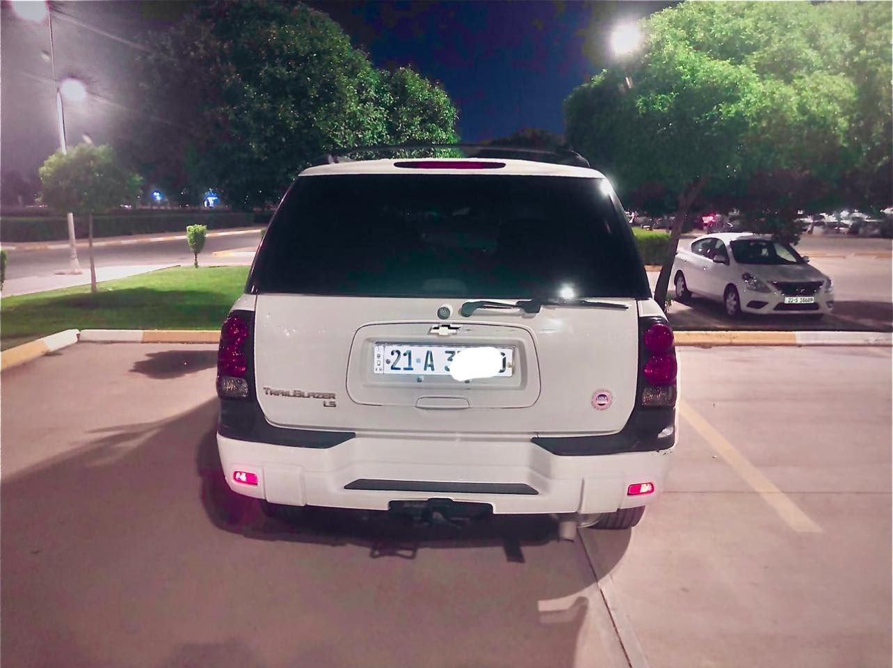 سلام عليكم
للبيع 
بلايزلر 2006 
سياره كفاله عامه 
بدون صبغ بدون ضرر  سونار موجود 
ماشيه 135 الف 
كير محرك كفاله 
السياره نضيفة كلش واحلا من الصور سياره مدنيه مو مزاد 
رقم سليمانيه بأسمي شرط التحويل 
السعر 128 وبيها مجال حك الجيه 
مكان السياره اربيل 
+964 770 584 4650
