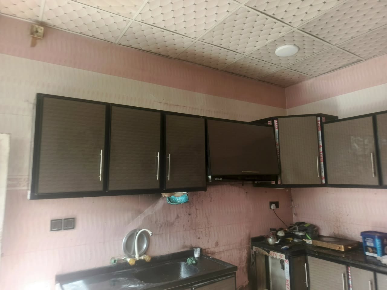 كاونتر للبيع  مرمر تسكام
الموقع  زين القوس حي الحوراء الثانيه بضهر الشيرازي 
الرقم ***********
