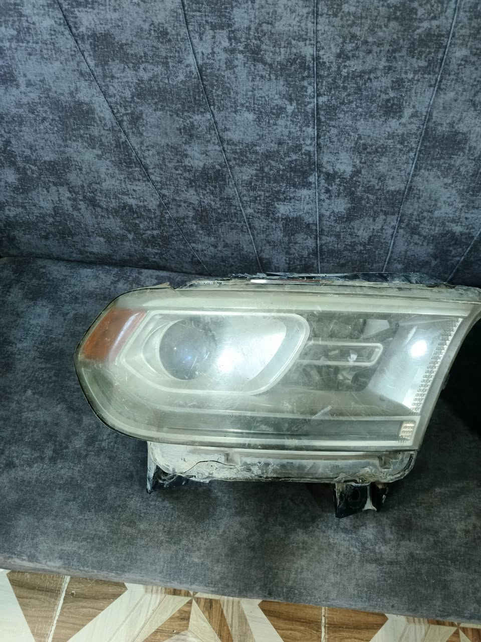 لايتات دوج ب150الف مكاني بصرة
***********
