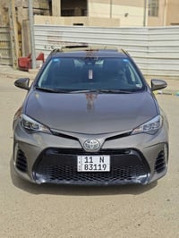 للبيع تويوتا كورلا فئه SE ومعروفة مواصفاتها فتحه / بصمه / جلد / شفتات ...