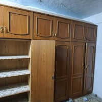 كنتور ٦ بيبان صاج كما موضح بالصوره للبيع بسعر ٣٠٠ الف وبيه مجال ...فكر...
