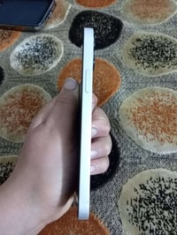 ايفون ١٢ • ٦٤ • بطارية ٧٨