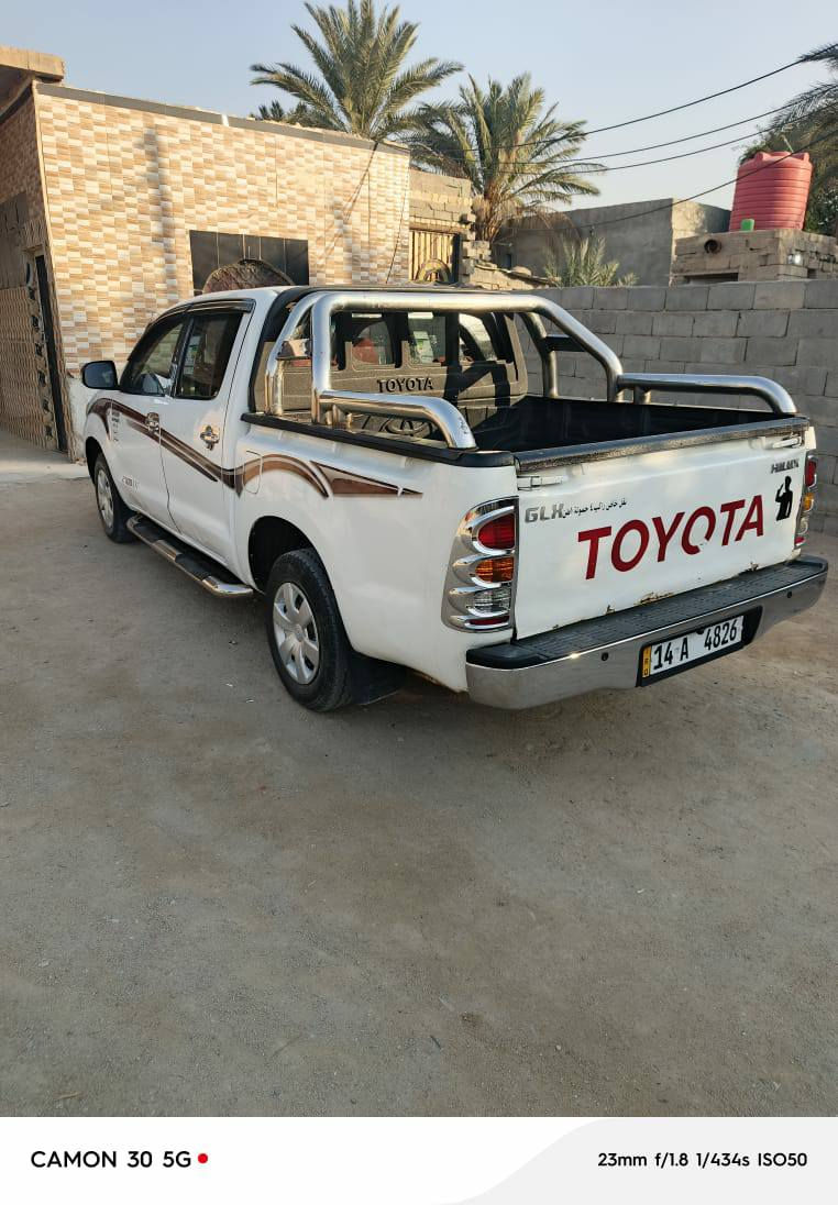 فلاونزة موديل 2006
مكفولة رقم  انكليزي
بسمي محرك مكفول شاصي مكفول كهربائيات فول طخم تاير جديد 
لعنوان بصرة قرنة
سعر 125 بيهة مجال
رقم تلفون
***********
