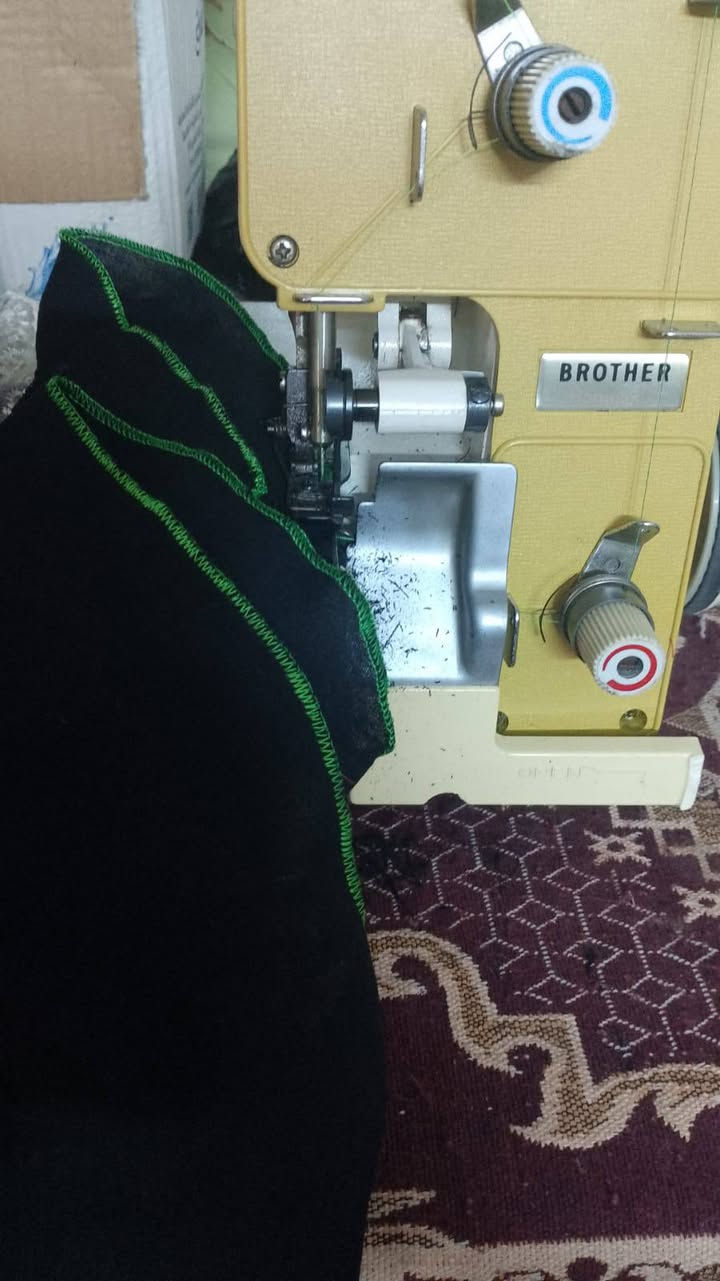 اوفر برذر ياباتي منزلي خيطين سهلة اشتريتها 235 وماعرف اشتغل بيها سعر البيع 220 وللشراي بيها مجال المكان ديوانية شارع 30  ***********
