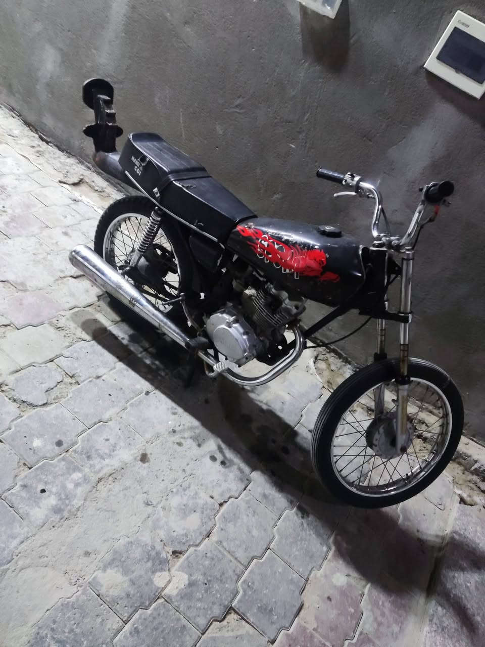 عندي دراجه نامه للبيع السعر خاص مكاني ناصريه مركز رقمي ***********
