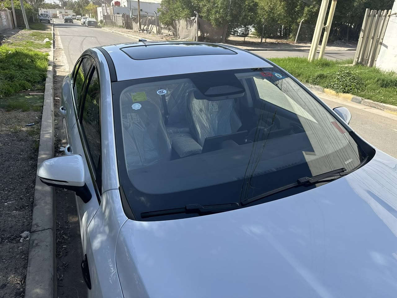 ‏يا الله سلام عليكم Sell فايف 2025 سيارة على وضع الشركة ماشية 6000 فول مواصفات 13 كاميرا كل شيء كهرباء فتحة رادارات رقم بغداد باسمي بيه بارد بالصندوق شبرين موضح الفيديو سعر ٢١و٣٠٠ عنوان بغداد حي الجهاد الأساتذة هاتف *********** أبو ليث
