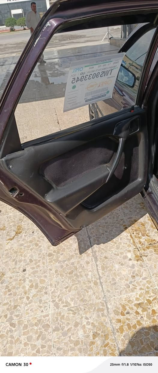 فرته للبيع 18 السعر 38 وبيها مجال قليل كربون بنزين معه رقم الماني السنه الي 2028 انا احب التواصل يخابرني على الموبايل***********
