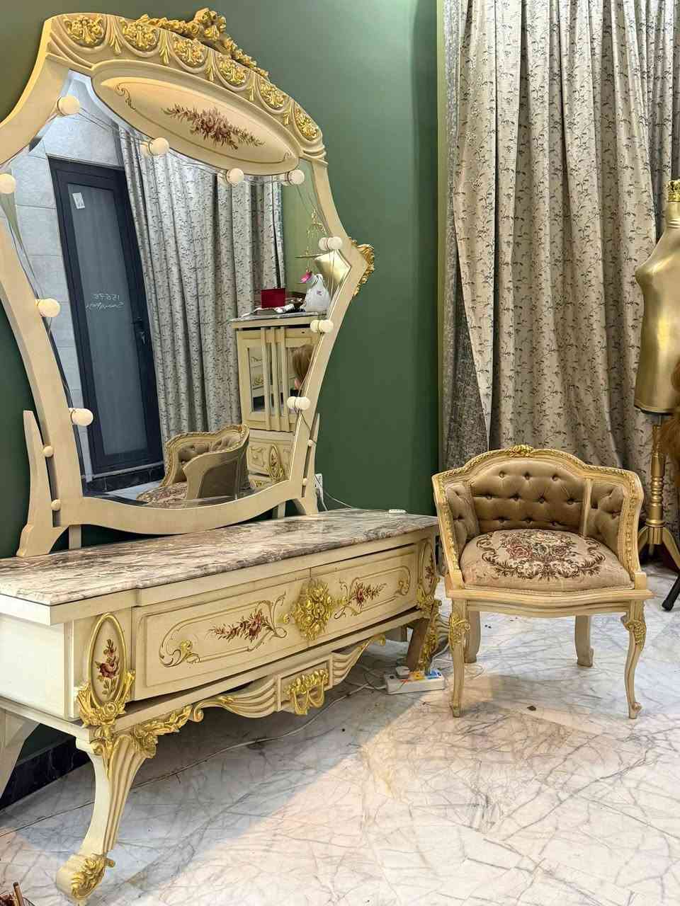 السلام عليكم غرفه زان مصري كنتور سلايت 6 أبواب استخدام بسيط 7 قطع السعر مليون وربع


**إذا كنت صاحب هذا الإعلان وتريد حذفه لأي سبب، رجاءا أرسل رسالة إلى الدعم الفني**