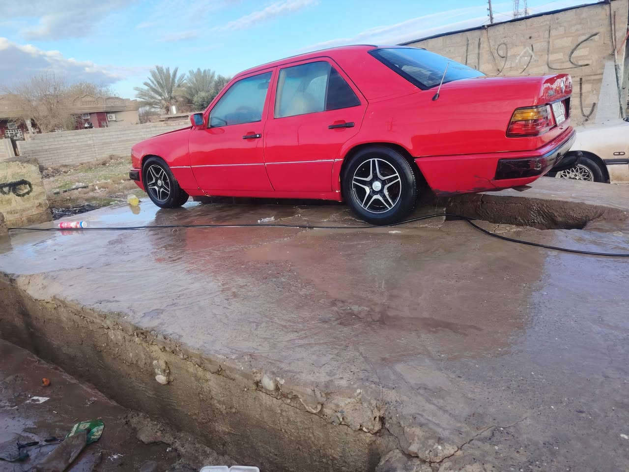 مارسدس دب موديل ٨٨مكينه بطه ٢٥٠٠ رقم نينوئ سنويه خظره صاقطه السعر ٤٣ رقم الموبايل ***********
