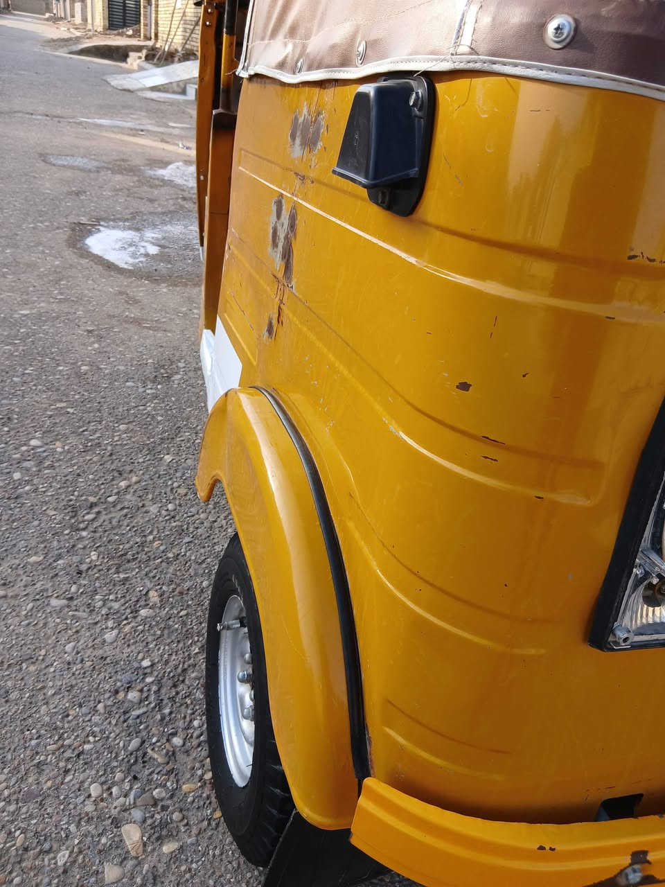 السلام عليكم تكتك للبيع موديل 20 رقم سنويه تكتك  جاهزه للاخير
***********
