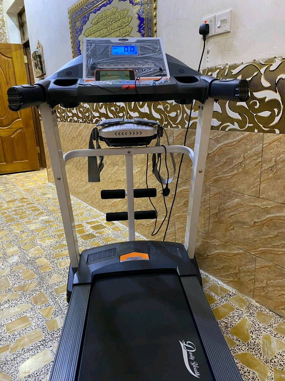 جهاز جري جبلي 
استخدامه أقل الشهرين 
سعره500
الجهاز هسه يشتغل 100% بدون أي مشكلة بالمحرك أو السير 
مابي أي مشكله 
يتحمل وزن160ك 
بغداد مدينة الصدر 
  
مسموح للفحص 