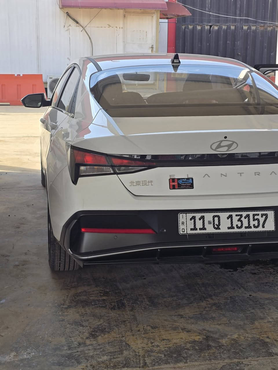 سلام عليكم عندي الانتره تجميع موديل ٢٥ زيرو ماشيه ٤٠٠٠ محرك ١٦٠٠ دبل نوزل فول مواصفات  بسمي تحويل ثاني يوم كشن كهرباء السعر [[١٦٣ ]] وبيه مجال شي قليل مكان السياره بغداد الكرخ   *********** ) الشراي يتصل
