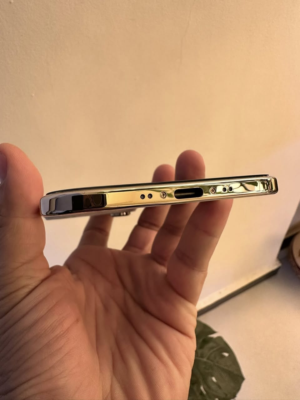 أيفون 17 أير ذاكرة٢٥٦
بطارية ١٠٠ دورات الشحن ٣٨ جهاز استخدام قليل
بعدله ١٠ شهور بلضمان  مكفول من كلشي
الجهاز كيبلة الاصلي ممستخدم كارتونته ضايعة فقط كيبل وياه
السعر مليون و١٠٠ مجال قليل
عنواني زيونة
***********
