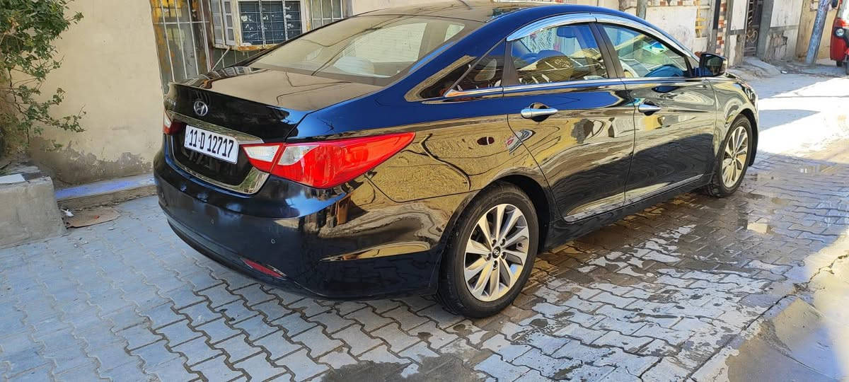 سوناته استيراد الشركة القاصد موديل 2015 مكفوله من الصبغ والتبديل والكص والصبغ ماعده دعاميه المواصفات مري شفط وشاره كير شفتات تبريد قطعتين تحكمات تبريد محرك وكير وصدر كفاله تخم إطارات ماليزي جديد سنويه وهزه جديده ارقام دوليه بسمي العنوان بغداد مدينة الصدر الشركه قطاع 78 السعر١١٨  هاتف ***********
