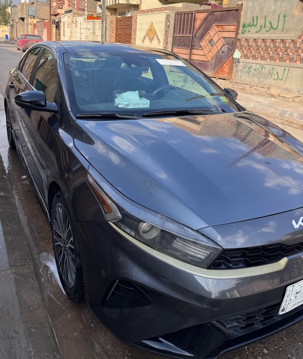 بسم الله 
كيا فورتي GT-LINE 2022 بس دخولها 2023
السيارة باسمي شخصيا تحويل مباشر 
ماشيه ((37 الف )) فقط
فول مواصفات ماعدا الفتحة
شاشة كبيرة ابل كار 
تحديد مسار 
بصمة تشغيل 
بصمة ابواب
اشارة ترحيب
تشغيل عن بعد
اشاير بالمري
توقف ذاتي
رادارات 360 درجة
صندوق ذكي يفتح عند الاقتراب
لد امامي خلفي
محرك 2000 دوش 
ارضيه مغلفة 
مابيها اي نقص السيارة 
حادثها فقط جاملغ خلفي يعني قطعه وحده صبغ
صور الحادث والسونار البارحة سويته 
بدون ايرباك كله سليم
العنوان الانبار الفلوجة 
***********