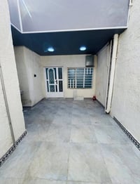 ١٠٠م • ٣ غرف نوم • فلافل سيد بلال