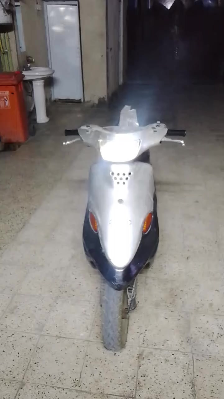 السلام عليكم ورحمة الله وبركاتة
دراجه بيجي للببع دراجه شغاله كلشي مابيه تشتغل هندر بس سوي السلف ترجع فول 
يشتغل الكلوب الامامي وخلفي باتريه كلشي مابي وشات كابريتر جديد وعلي ااي واحد ايريد تفاصيل بعد ايرسني سعره 175 وبيه مجال 
مكاني بغداد مدينه الصدر الاورفلي 
***********/ رقمي
