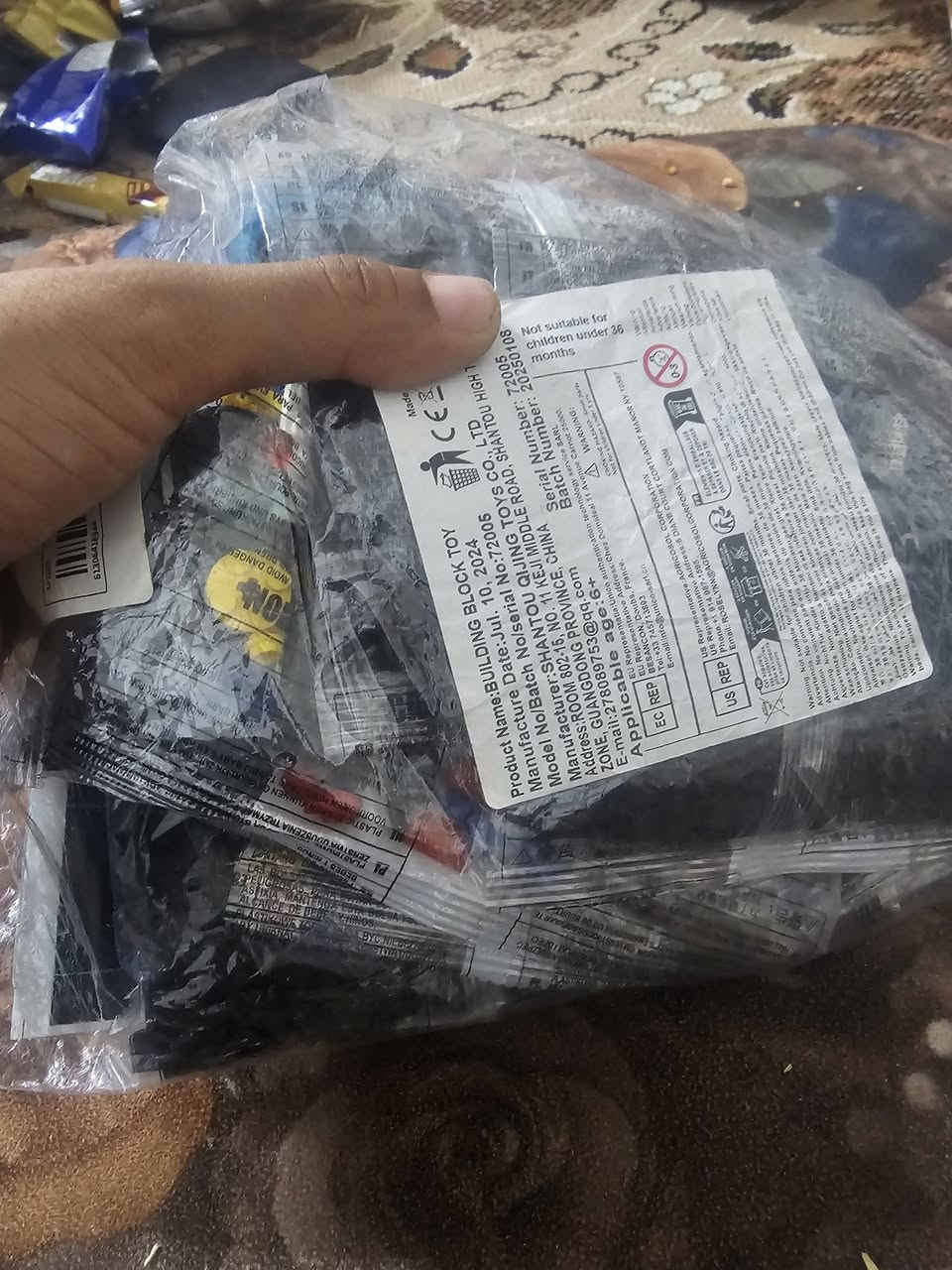 ليكو  مال طياره وثنين مضليين نازلين منها😂
😂
لوك بكل بقطعه


**إذا كنت صاحب هذا الإعلان وتريد حذفه لأي سبب، رجاءا أرسل رسالة إلى الدعم الفني**