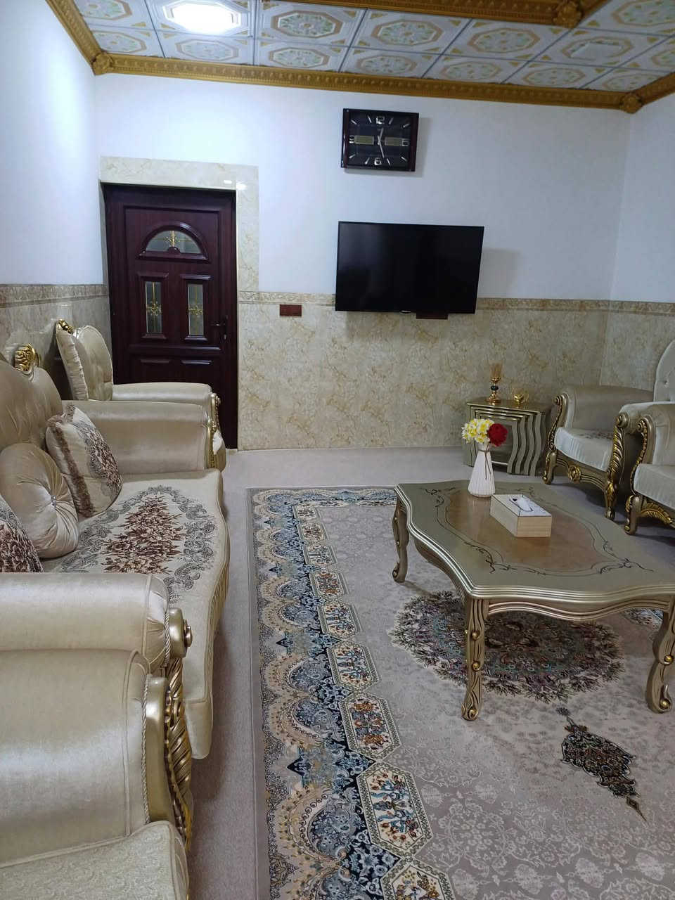 سلام عليكم

#خانووی_مۆدێرن بۆ فرۆشتن ⛪💒
ناونیشان 📍کەلار _ ناحیەی ڕزگاری (سموود) 

◼️ گەڕەکی گەرمیان ناوتیلەکۆیەکان 🌃🌆
◼️ تەنیشت جادە دووسایدە قیرەکە 🛣️🏙️
◼️ ڕووبەری 7 بە 18نیوو = 130 مەترە 📏📐
◼️ طاپۆیەوبەشەردی تەحویل ✅
◼️ کامل ژوورەکانی مەترو بیست کاشییە ✅
◼️ ڕووی لە سلێمانیە🌄 نزیک مقار شوعیەکان🛣️
◼️ خاوەن ماڵ بۆ خۆی کردویتی ✅
    کۆڵانی پاک سەبە نزیک مزگەوتی ئیمام حمزە 

🔴 ژوورەکانی ئەم خانووە پێکهاتووە لە ⬇️

🔶 میوان 🪑🚪
🔶 مساعد مطبخ 🍽️🫖
🔶 هۆڵێک 🖼️
🔶 ژوورێکی نوستن 🛋️🛏️
🔶 ڕۆشنایی 🪟
🔶 مشتەمەلات 🛁🚿

بۆ زانینی نرخ 💵 تەنها خاڵێک لە کۆمێنت دانێ ڕاستەوخۆ بە نامە نرخەکەیت پێ دەگات یان پەیوەندی بکەن بەم ژمارانەوە 📲📞📳

***********📞✅

***********📞✅

دەتوانن سەردانی
#نوسینگەی_ئازاد_لە_سموود بکەن 

ناونیشانی نوسینگە ◀️ ڕزگاری جادەی نێو بازاڕ 🛣️
🔴 سەرووی شارەوانی سموود. 🌆🏣
🔴 تەنیشت شیرینی خانەی زانا🍹🏢

ئێوەی بەڕێزیش هەر موڵکێکتان هەبوو بۆ فرۆشتن یان ویستان بیکڕن دەتوانن ڕەسم و زانیارییەکانتان بنێرن بۆ ژمارە ڤایبەری 📳✅ ***********
