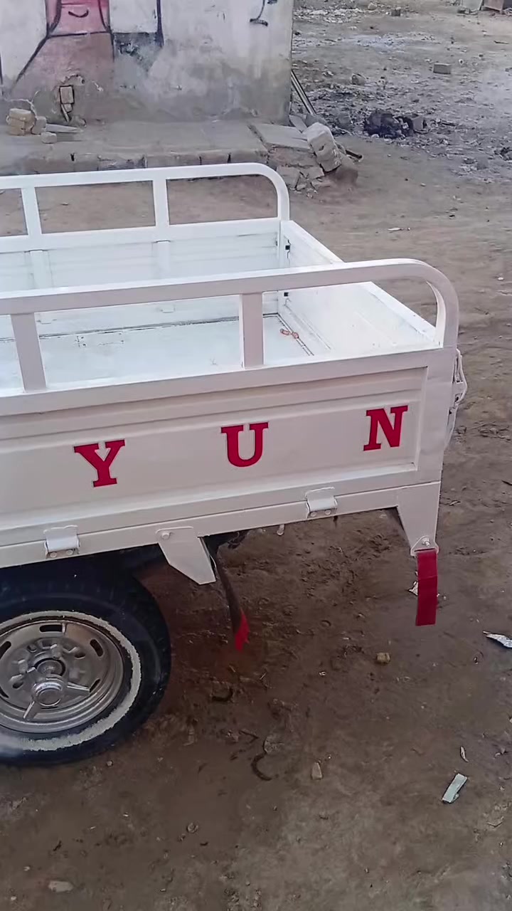 سلام عليكم ستوته مديل 2018جاهزه مكينه 25اكسن مسكر توير جوبلس وراق اصواليه سعر 1350البدي قلاب ***********
