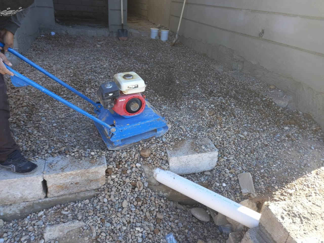 أسطه لاش صب تعديل الكاع تنظيف البيوت هكيل تنظيفات 
مكاني كركوك  
***********
