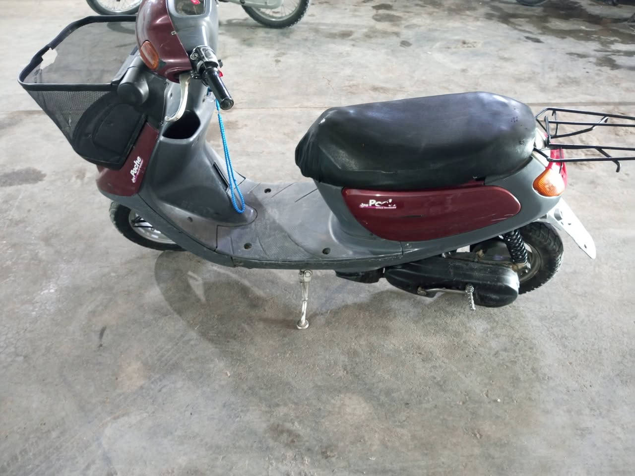 دراجه منغولي موديل 2003 سلف هندر لايت زنون كله شغال السعر 325وبيهه مجال للشراي ***********
