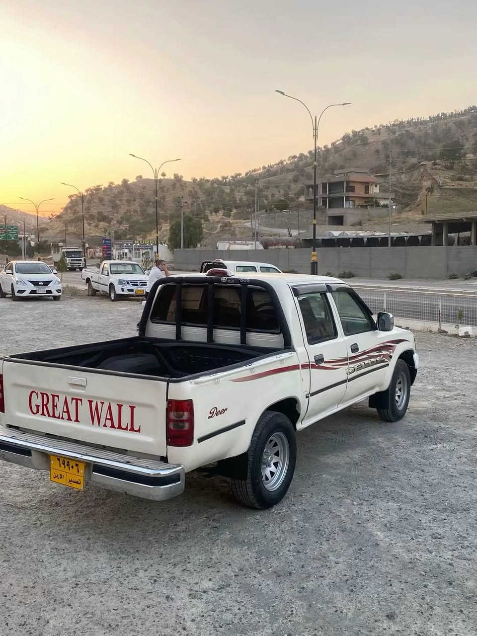 ***********//***********
پیکاب دیر٢٠٠٦ مەکینە بەخ مەنەفیست اسلی گیر ومەکینە بەشەرتە سەقف و حیزام بەشەرت مالی کاسبی و کەسابەتە ٤ تایەی باشی لە ژیر دایە نرخی ٣١ مەجال
