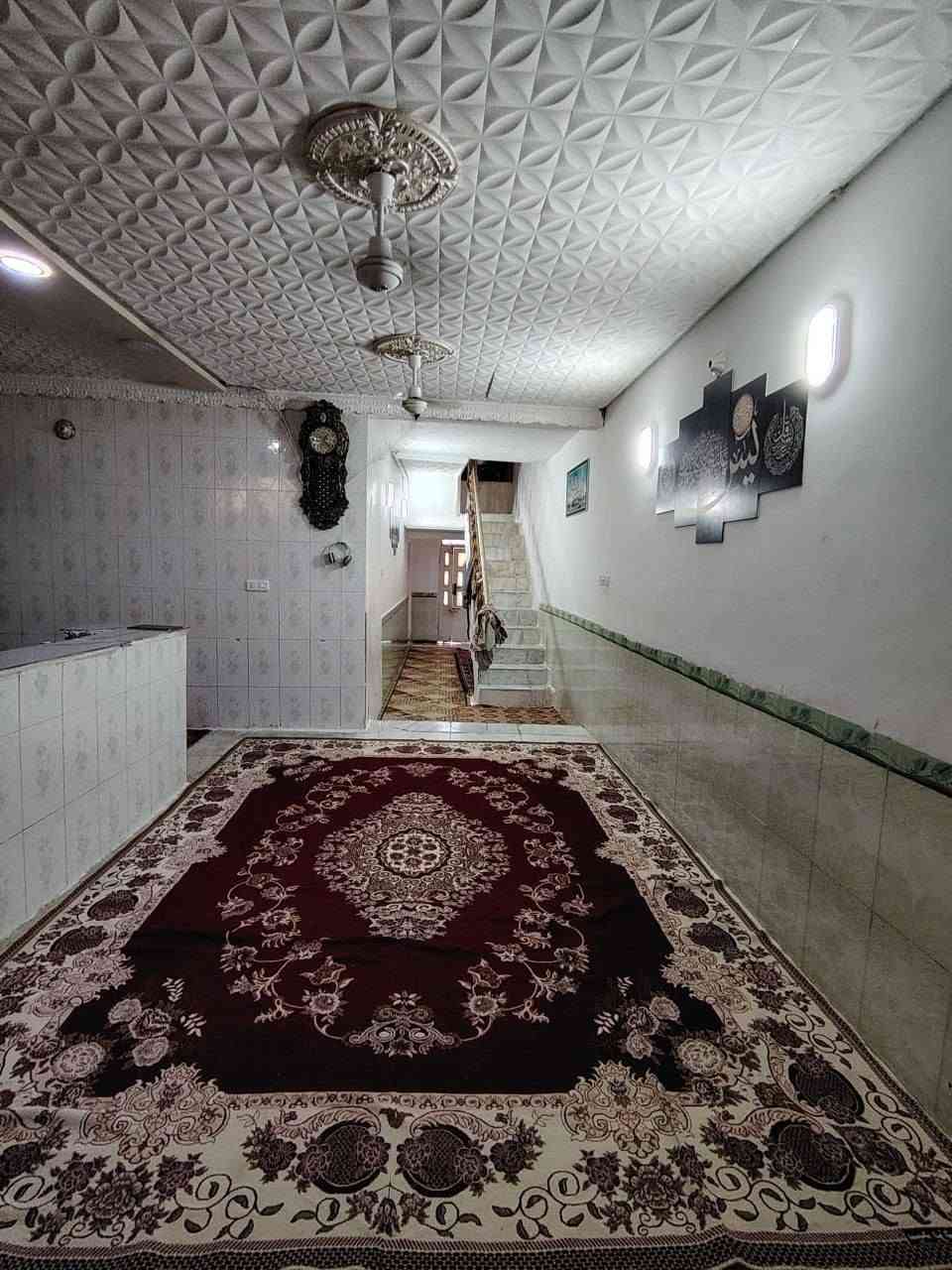 🏡 بيت سكني للبيع
📍 الموقع: ميسان – أبو رمانة
🔹 المساحة: 120 متر 
🔹 طابقان طارمة كبيرة استقبال واسع  صالة و مطبخ غرفتان كبيرتان حمام داخلي وحمام خارجي

💰 السعر: 120 (قابل للتفاوض بالحدود المعقولة)
📞 للاستفسار والمعاينة: ***********
